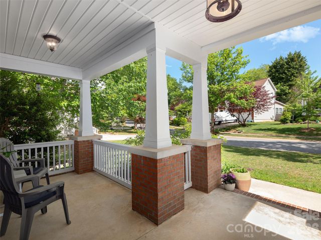 1332 Heathbrook Circle, Asheville, NC 28803