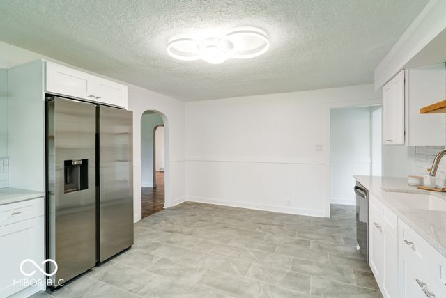 12 Lincoln Drive, Brownsburg, IN 46112