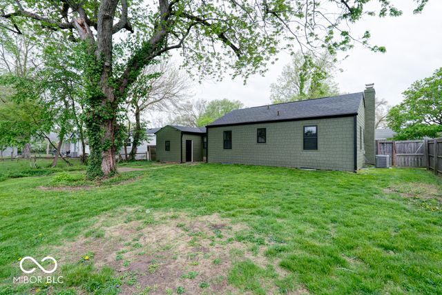 12 Lincoln Drive, Brownsburg, IN 46112