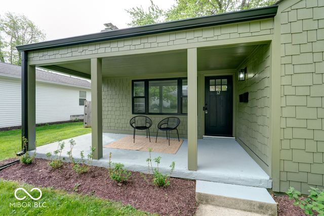 12 Lincoln Drive, Brownsburg, IN 46112