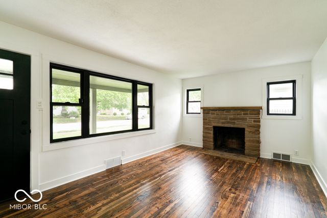 12 Lincoln Drive, Brownsburg, IN 46112