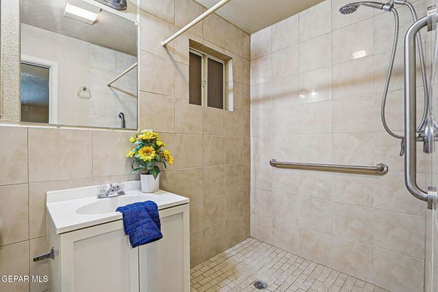 14609 Valentin Drive, Clint, TX 79928