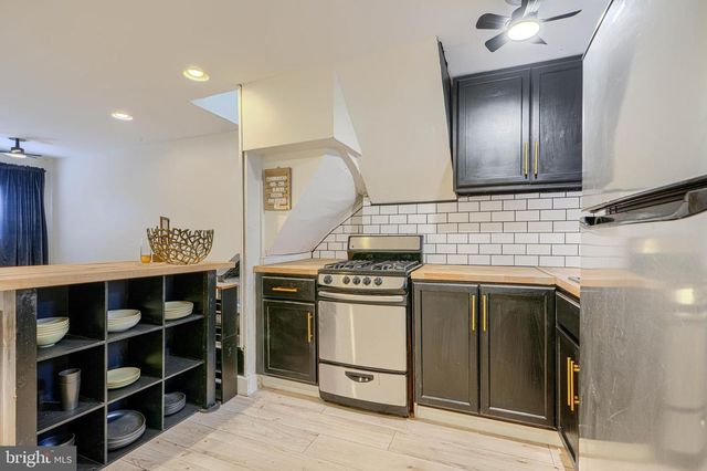 2013 SPARK CT, Baltimore, MD 21231