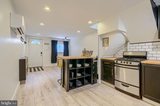 2013 SPARK CT, Baltimore, MD 21231