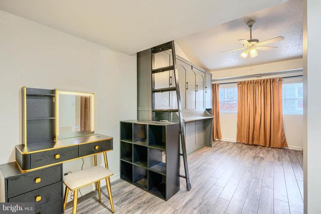 2013 SPARK CT, Baltimore, MD 21231