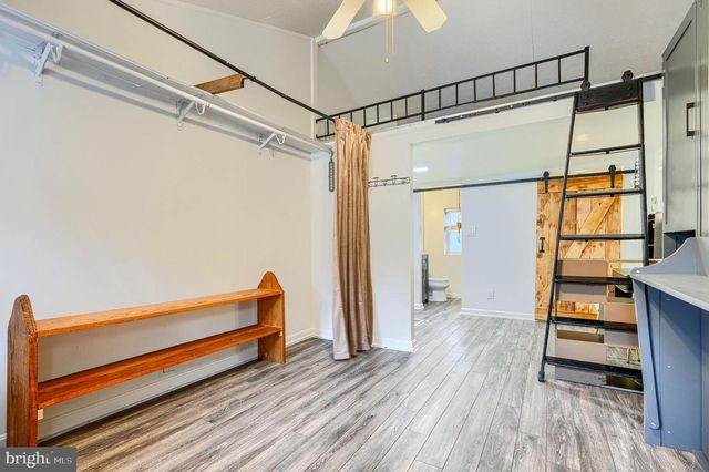 2013 SPARK CT, Baltimore, MD 21231