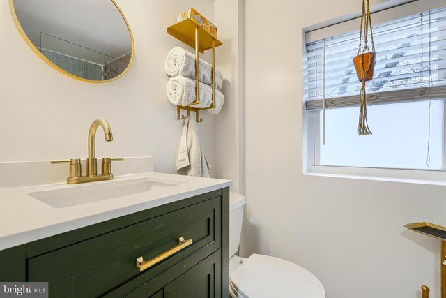 2013 SPARK CT, Baltimore, MD 21231