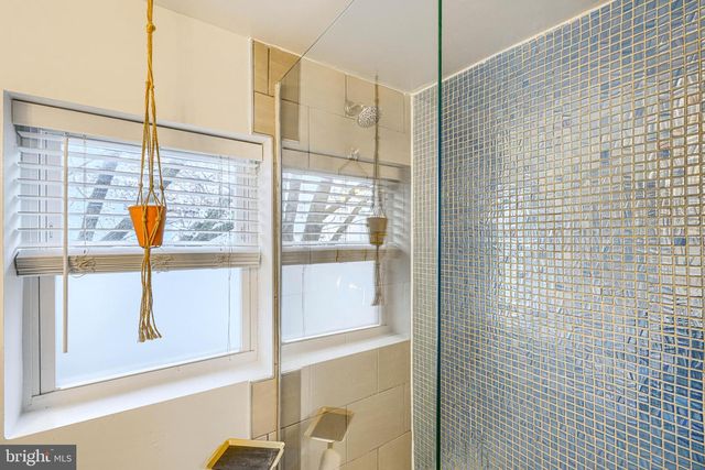 2013 SPARK CT, Baltimore, MD 21231