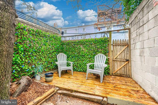 2013 SPARK CT, Baltimore, MD 21231