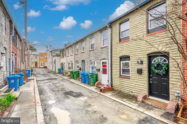 2013 SPARK CT, Baltimore, MD 21231