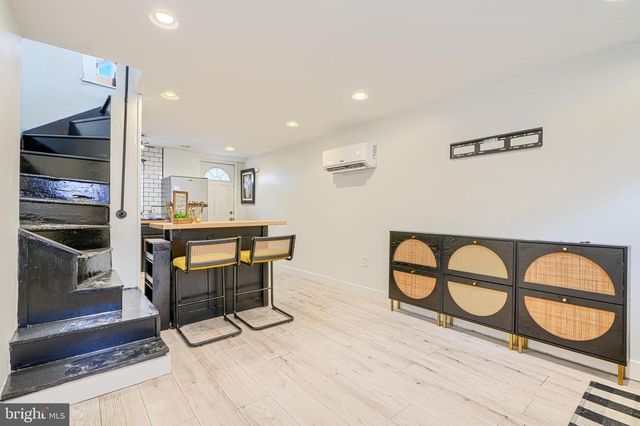 2013 SPARK CT, Baltimore, MD 21231