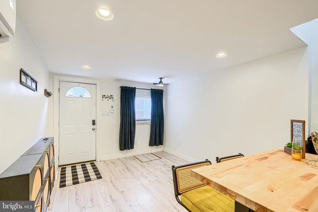 2013 SPARK CT, Baltimore, MD 21231