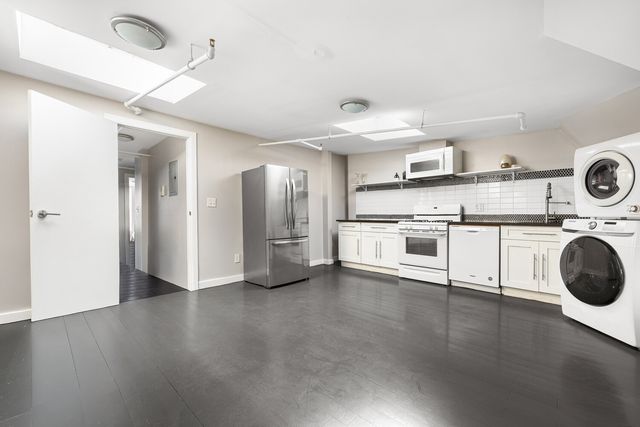 286 CLIFTON Place, New York City, NY 11216