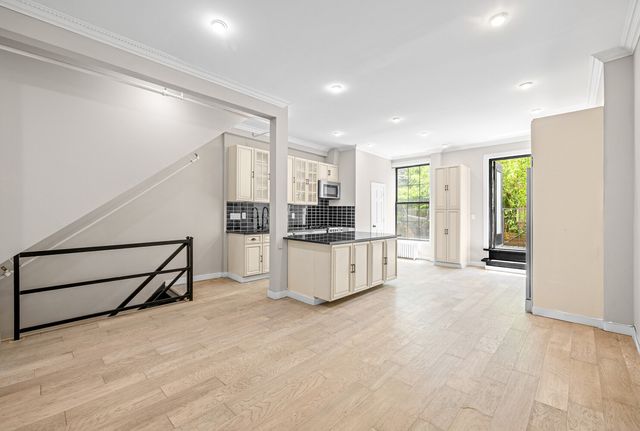 286 CLIFTON Place, New York City, NY 11216