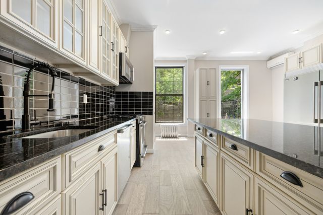 286 CLIFTON Place, New York City, NY 11216