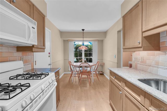 57 Candlestick Court, Warwick, NY 10990