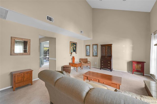 57 Candlestick Court, Warwick, NY 10990