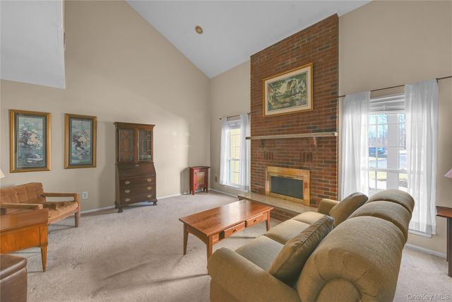 57 Candlestick Court, Warwick, NY 10990