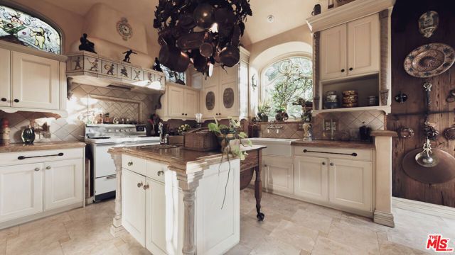 215 23rd Street, Santa Monica, CA 90402