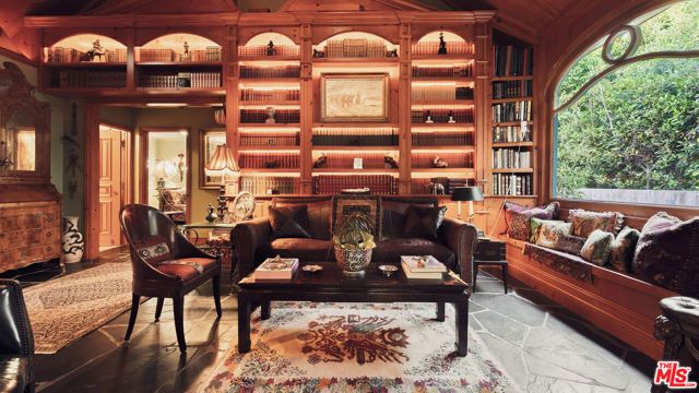 215 23rd Street, Santa Monica, CA 90402