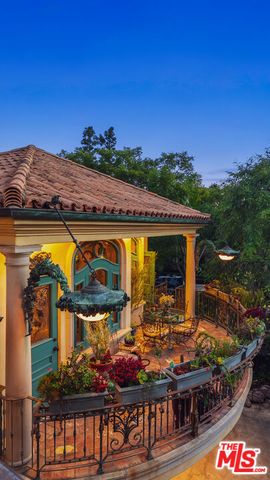 215 23rd Street, Santa Monica, CA 90402