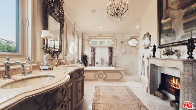 215 23rd Street, Santa Monica, CA 90402