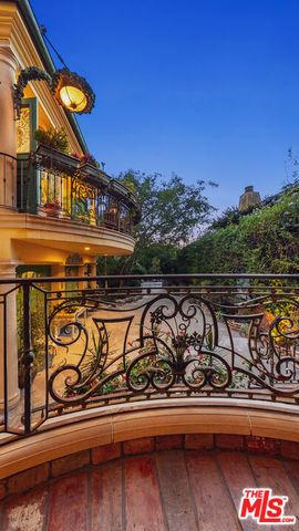 215 23rd Street, Santa Monica, CA 90402