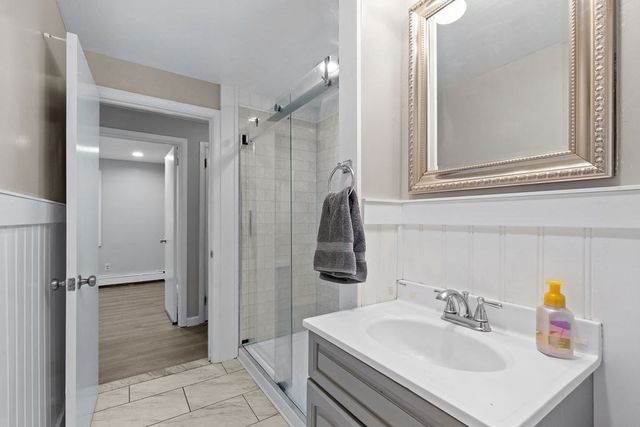 95 Royal Rd, Brockton, MA 02302