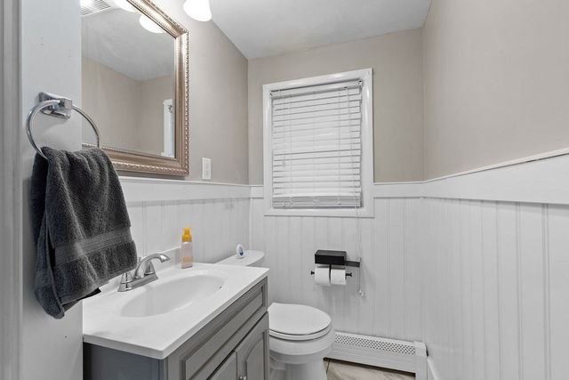 95 Royal Rd, Brockton, MA 02302