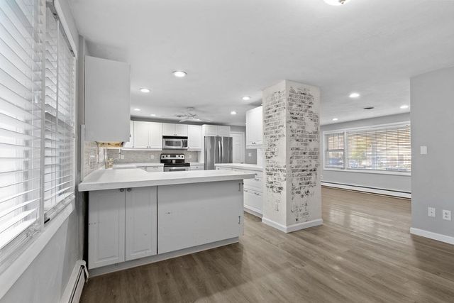 95 Royal Rd, Brockton, MA 02302