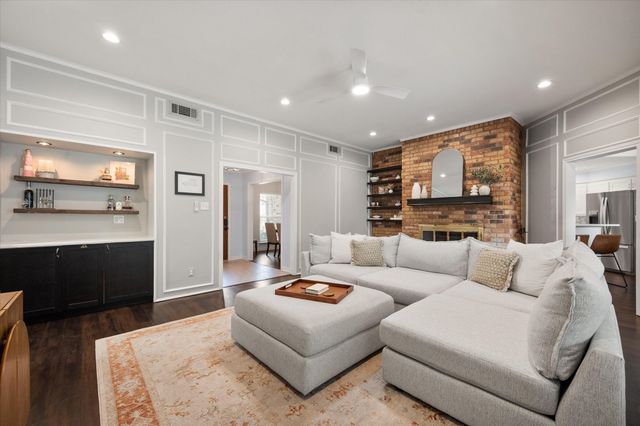 2603 Rivercrest Drive, Arlington, TX 76006