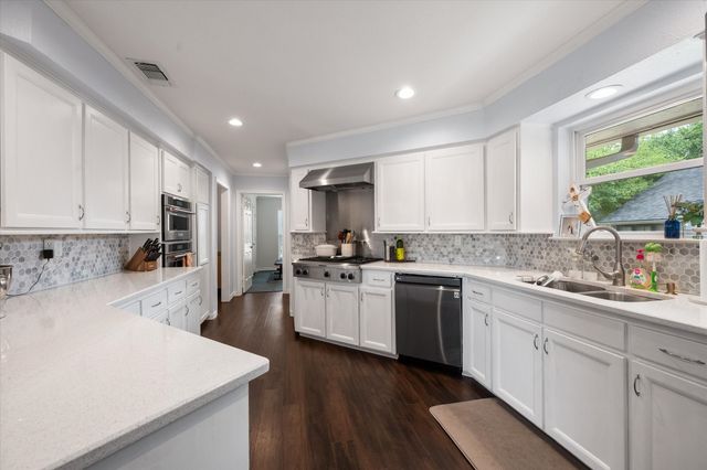 2603 Rivercrest Drive, Arlington, TX 76006