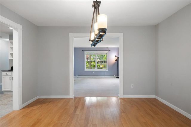 17 Bower Street, South Burlington, VT 05403