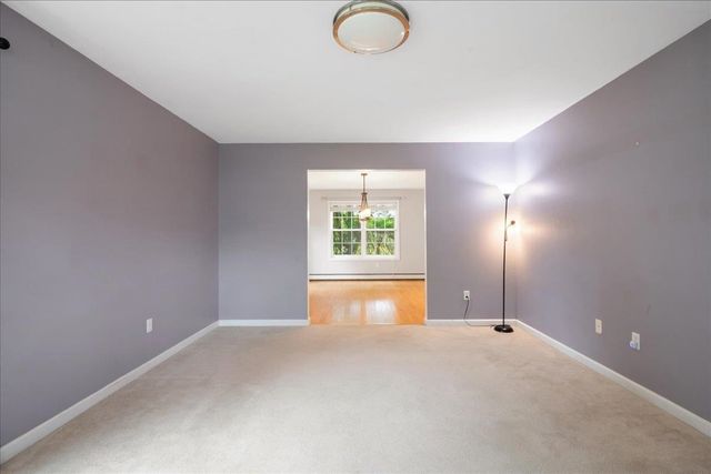 17 Bower Street, South Burlington, VT 05403