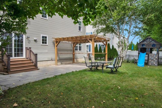 17 Bower Street, South Burlington, VT 05403