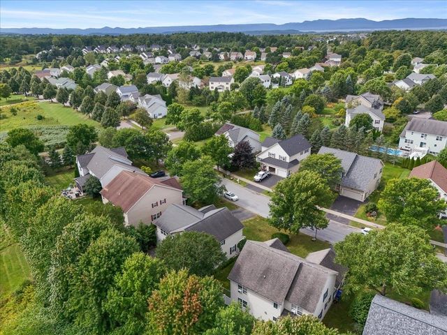 17 Bower Street, South Burlington, VT 05403