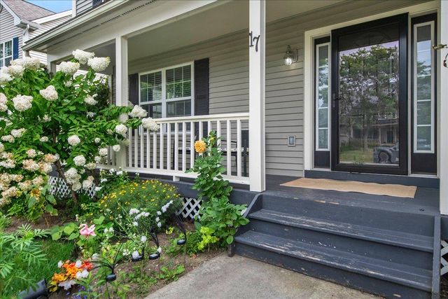 17 Bower Street, South Burlington, VT 05403
