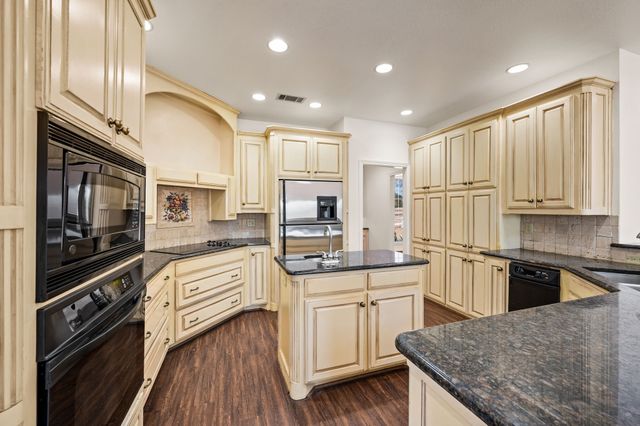 141 Blue Sky Drive, Decatur, TX 76234
