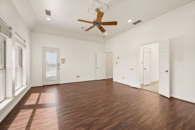 141 Blue Sky Drive, Decatur, TX 76234