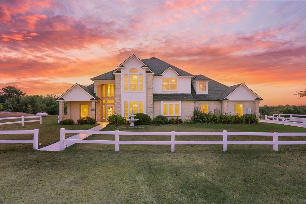 141 Blue Sky Drive, Decatur, TX 76234