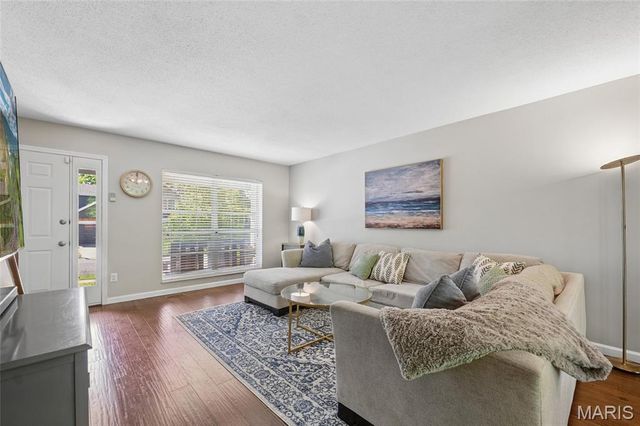 825 Ginger Wood Court, Ballwin, MO 63021