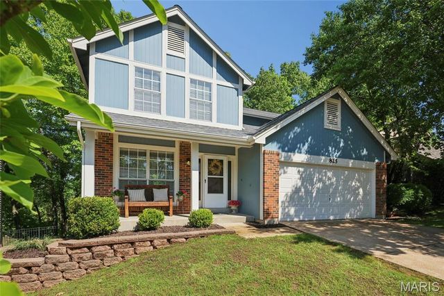 825 Ginger Wood Court, Ballwin, MO 63021