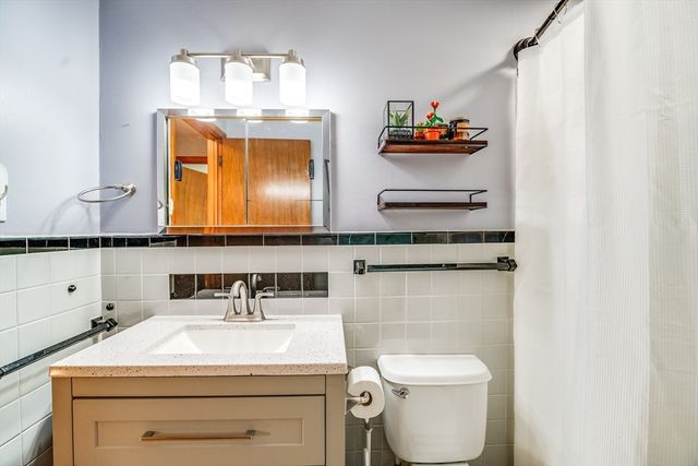 147 Sheehan Drive, Holyoke, MA 01040