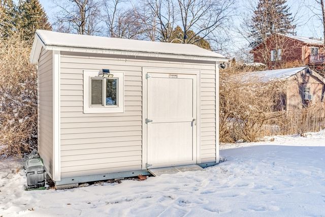 147 Sheehan Drive, Holyoke, MA 01040