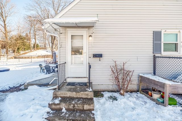 147 Sheehan Drive, Holyoke, MA 01040