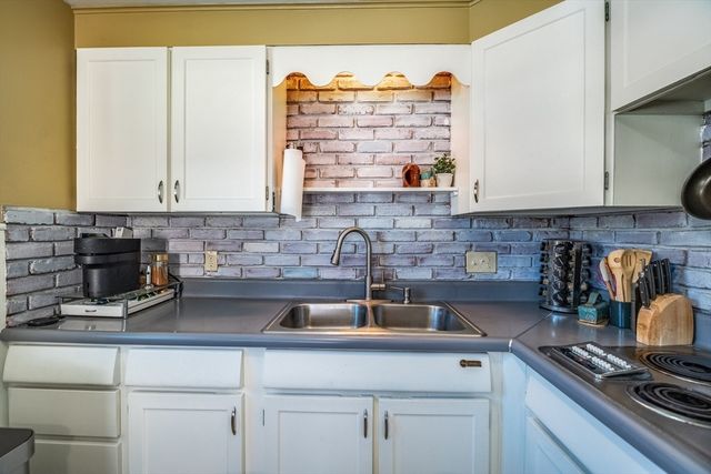 147 Sheehan Drive, Holyoke, MA 01040