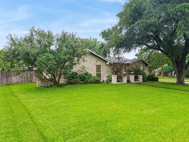 6 Collins Court, Richardson, TX 75081