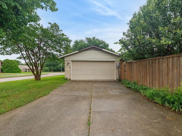 6 Collins Court, Richardson, TX 75081