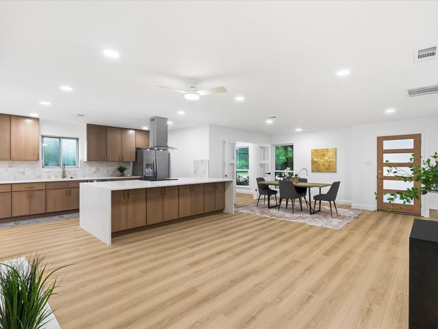 6 Collins Court, Richardson, TX 75081