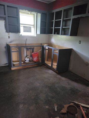 4805 Alandale Drive, Forest Hill, TX 76119